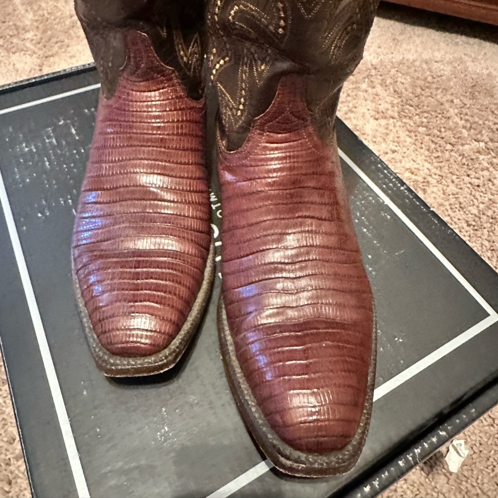 Used pair of Lucchese lizard western boots